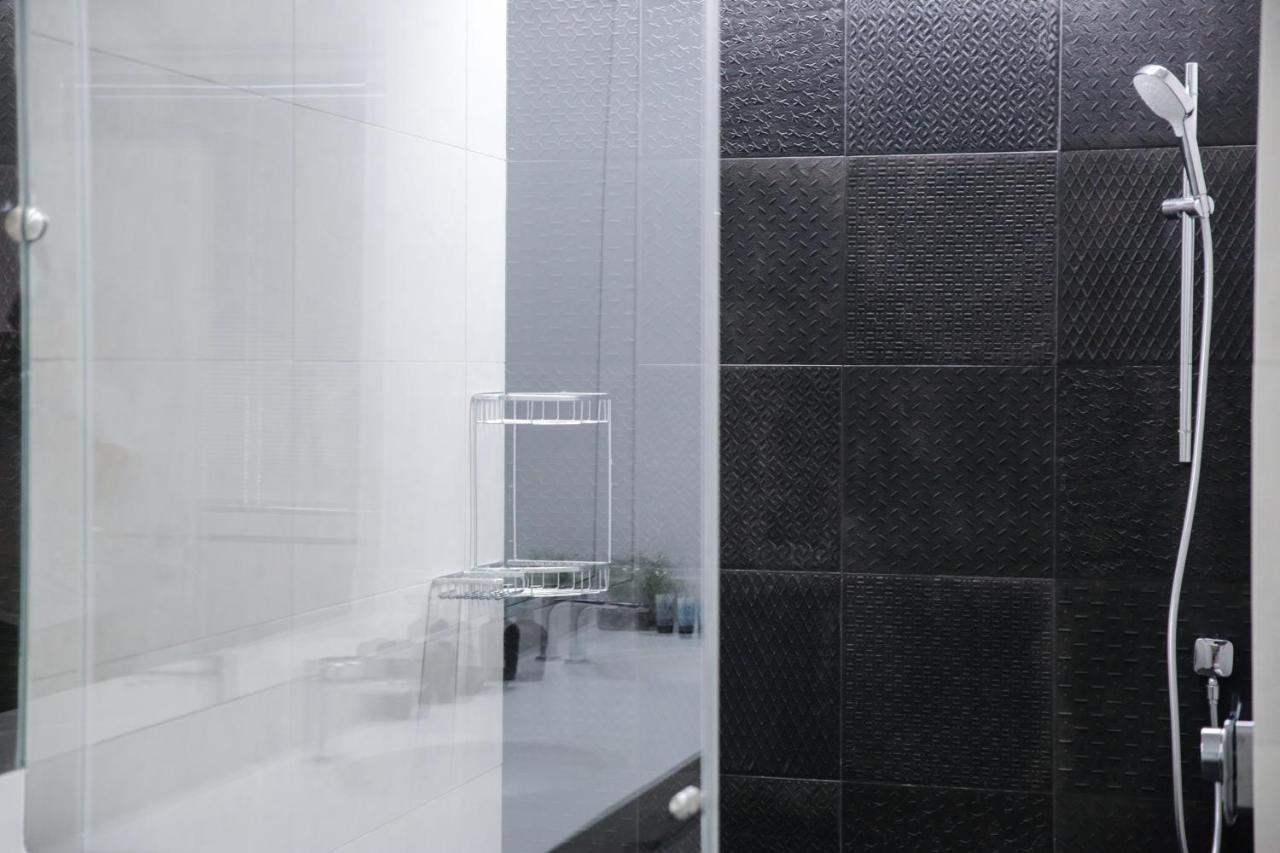 דירות תל אביב Yalarent Midtown Towers Tlv מראה חיצוני תמונה